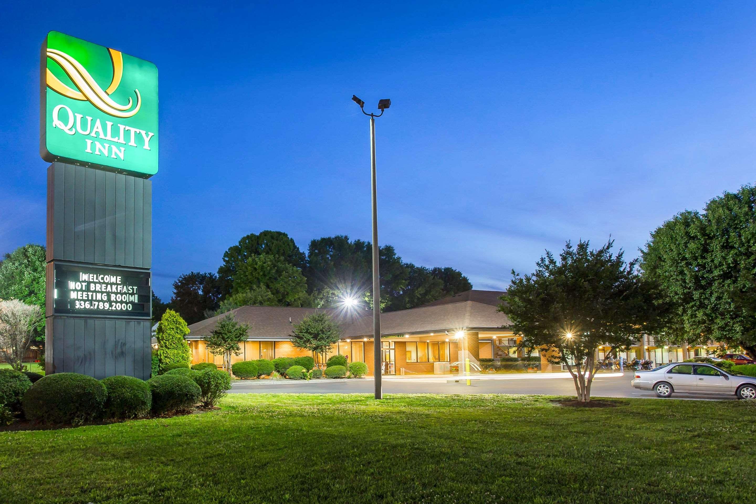 Quality Inn Mount Airy Mayberry Exterior photo